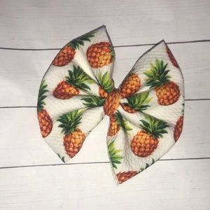 Pineapple Bow